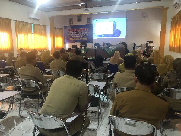 SMAN 1 Bodeh Gelar IHT tentang Pengembangan Kemampuan Literasi dan Numerasi